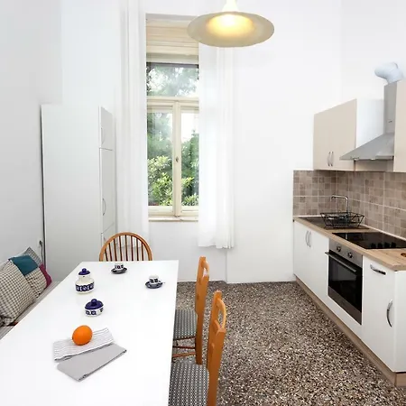 In The Center Of Old Town Apartman Pula