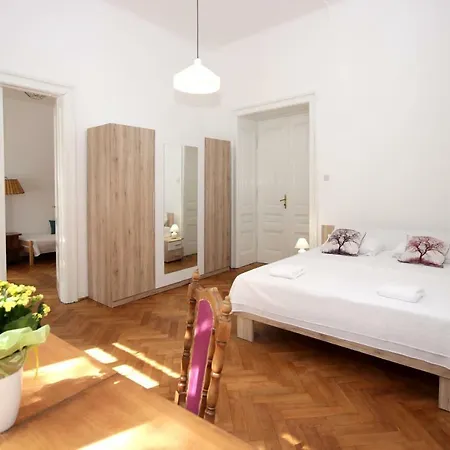 Apartman In The Center Of Old Town